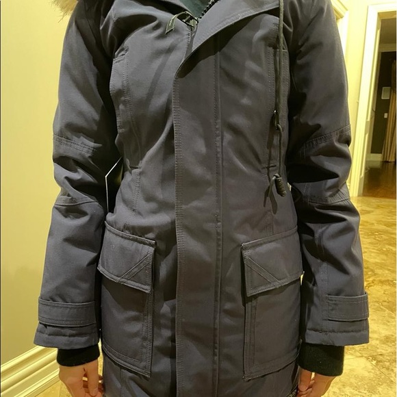 BRAND NEW ARITZIA BANCROFT COAT WITH TAGS!! - Picture 5 of 5